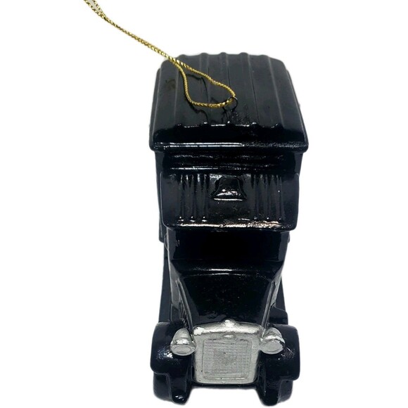 Santa’s Workbench Christmas Village – Yale Haus Chocolate Truck Figure (2015) - Picture 6 of 12